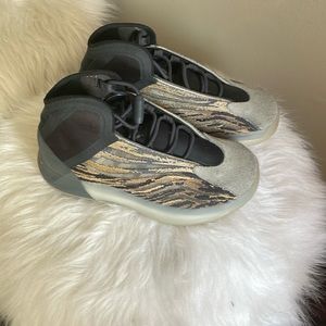 Yeezy Quantum "Amber Tint" sneakers